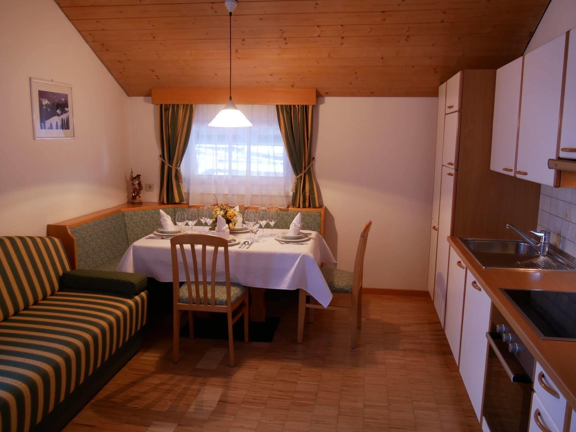 Appartmenthotel Residence Elvis Ortisei Eksteriør bilde